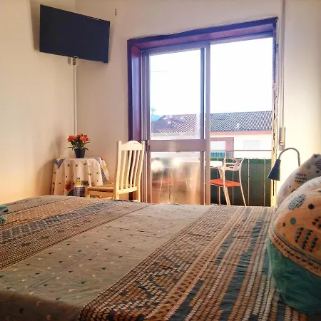 Enjoy Braga Estacao - Charming Bedrooms In The Historic Center Exterior photo