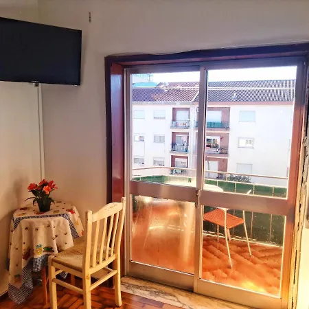 Enjoy Braga Estacao - Charming Bedrooms In The Historic Center Exterior photo